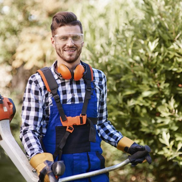 portrait-of-man-working-with-weedwacker.jpg portrait-of-man-working-with-weedwacker.jpg